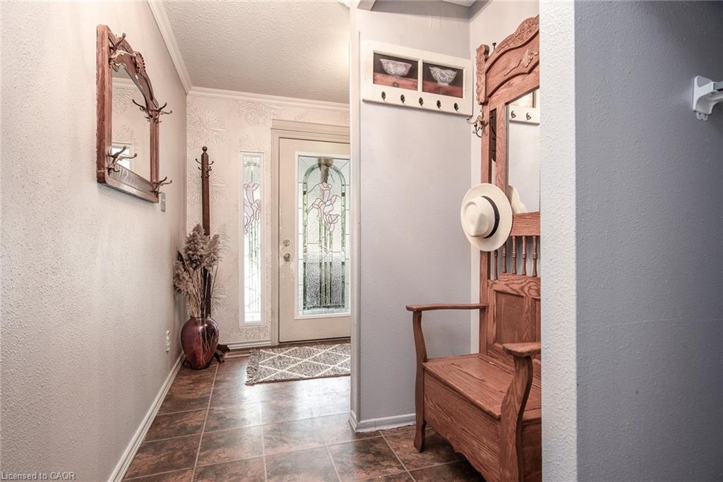 568 Strasburg Road, Kitchener, ON - Indoor Photo Showing Other Room