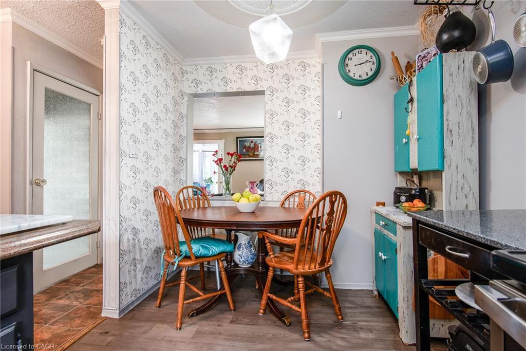 568 Strasburg Road, Kitchener, ON - Indoor Photo Showing Dining Room