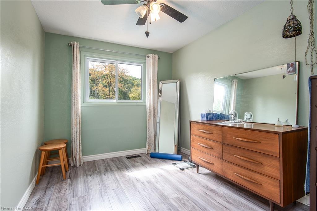 568 Strasburg Road, Kitchener, ON - Indoor Photo Showing Bathroom