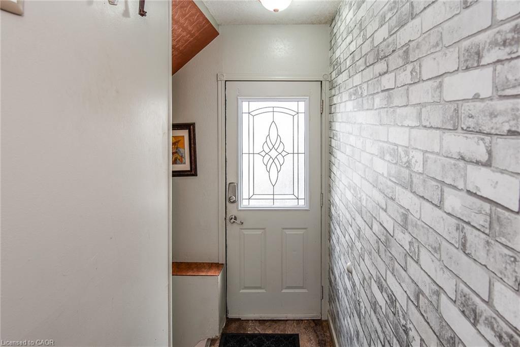568 Strasburg Road, Kitchener, ON - Indoor Photo Showing Other Room