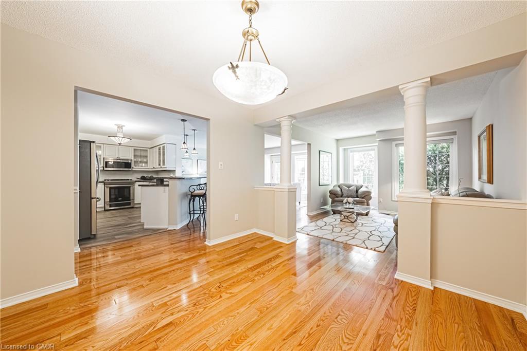 9-3333 New Street, Burlington, ON - Indoor