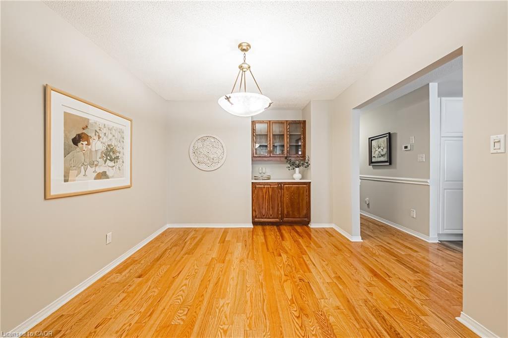 9-3333 New Street, Burlington, ON - Indoor Photo Showing Other Room