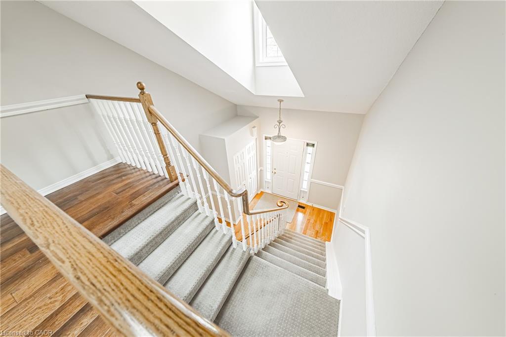 9-3333 New Street, Burlington, ON - Indoor Photo Showing Other Room