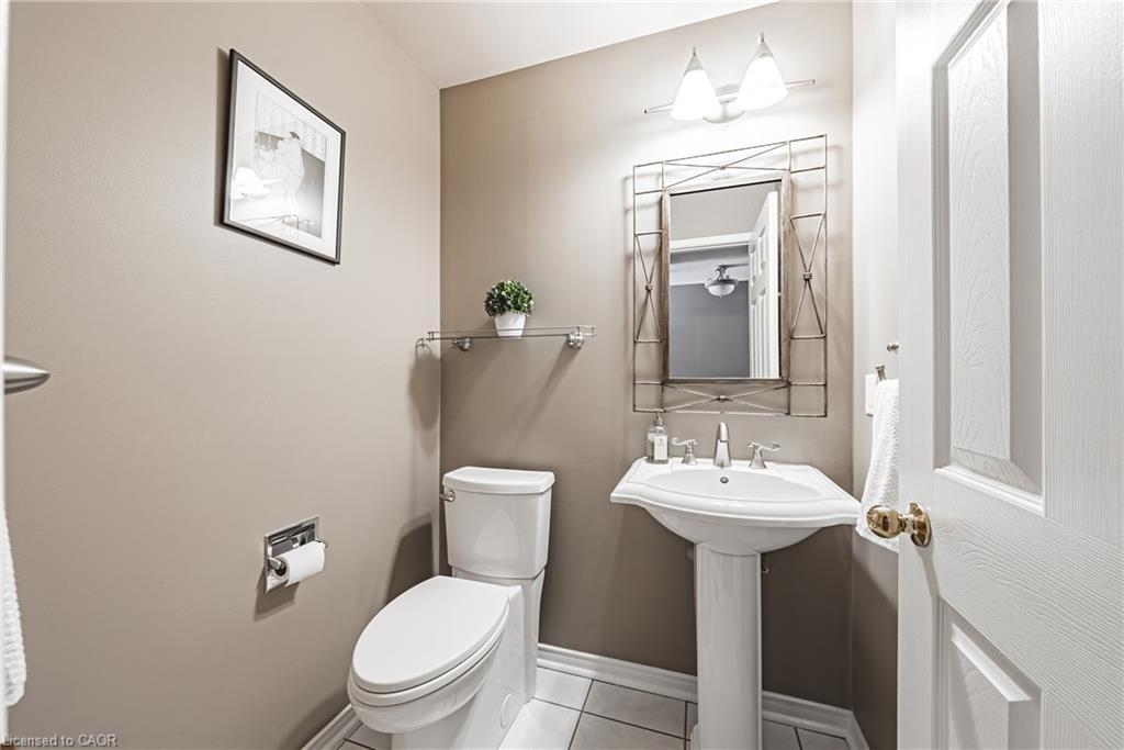 9-3333 New Street, Burlington, ON - Indoor Photo Showing Bathroom