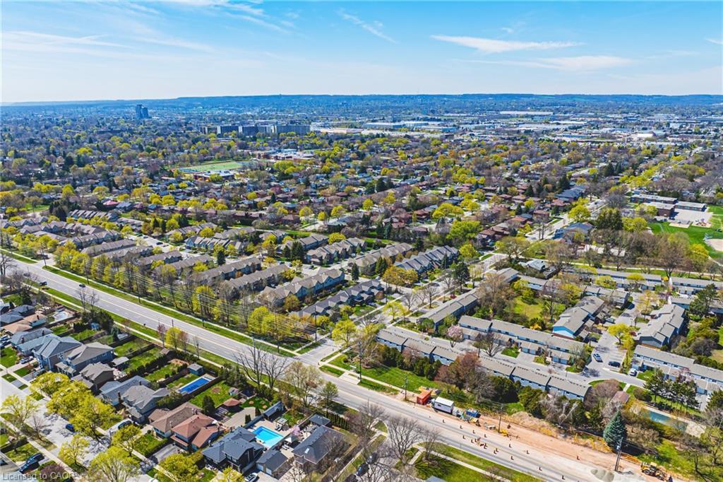 9-3333 New Street, Burlington, ON - Outdoor With View