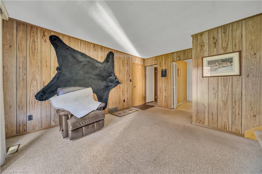 395 Mossom Place, Waterloo, ON - Indoor Photo Showing Other Room