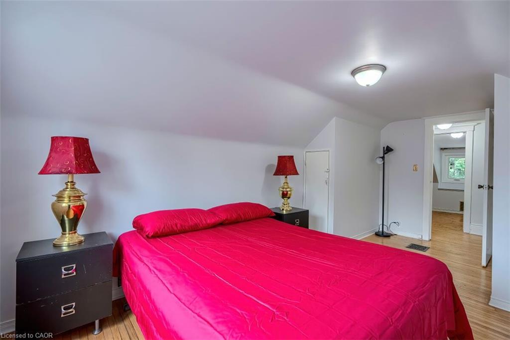 30 Webber Avenue, Hamilton, ON - Indoor Photo Showing Bedroom