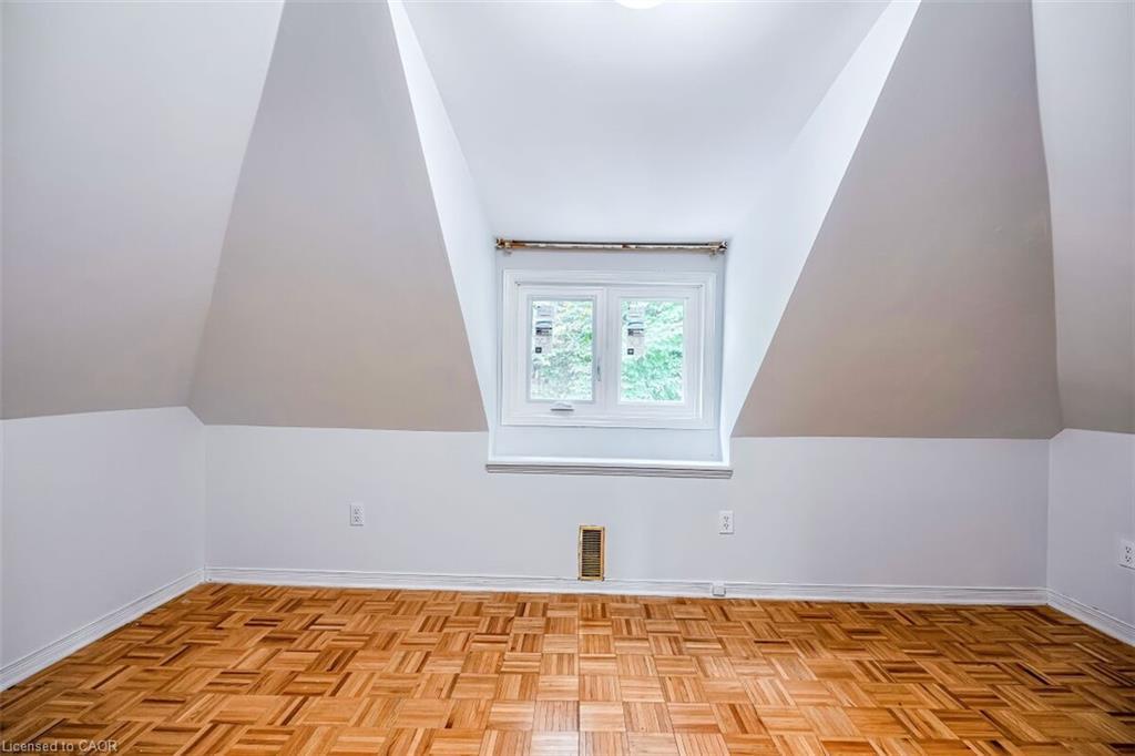 30 Webber Avenue, Hamilton, ON - Indoor Photo Showing Other Room