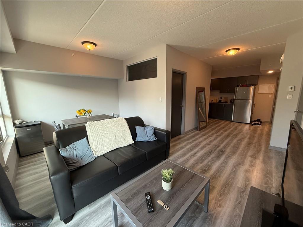 B506-275 Larch Street, Waterloo, ON - Indoor