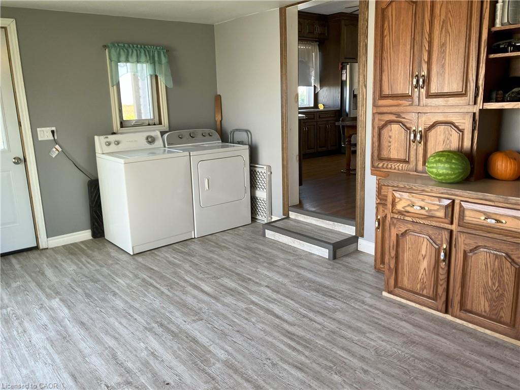 1716 Bruce Rd 86 Road, Lucknow, ON - Indoor Photo Showing Laundry Room