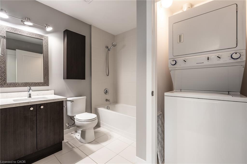 304-85 Robinson Street, Hamilton, ON - Indoor Photo Showing Other Room