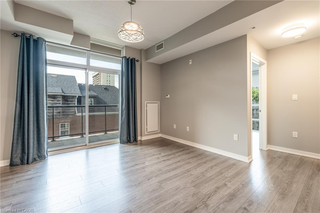 304-85 Robinson Street, Hamilton, ON - Indoor Photo Showing Other Room