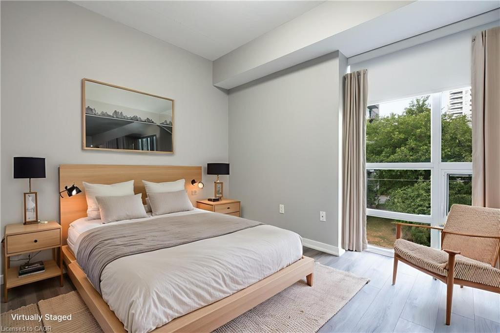 304-85 Robinson Street, Hamilton, ON - Indoor Photo Showing Bedroom
