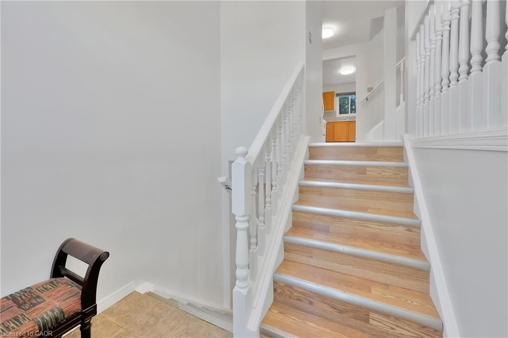 34 Phair Crescent, London, ON - Indoor Photo Showing Other Room