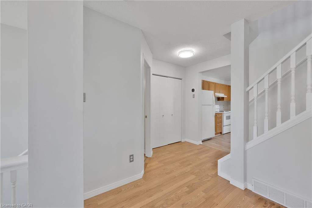 34 Phair Crescent, London, ON - Indoor Photo Showing Other Room