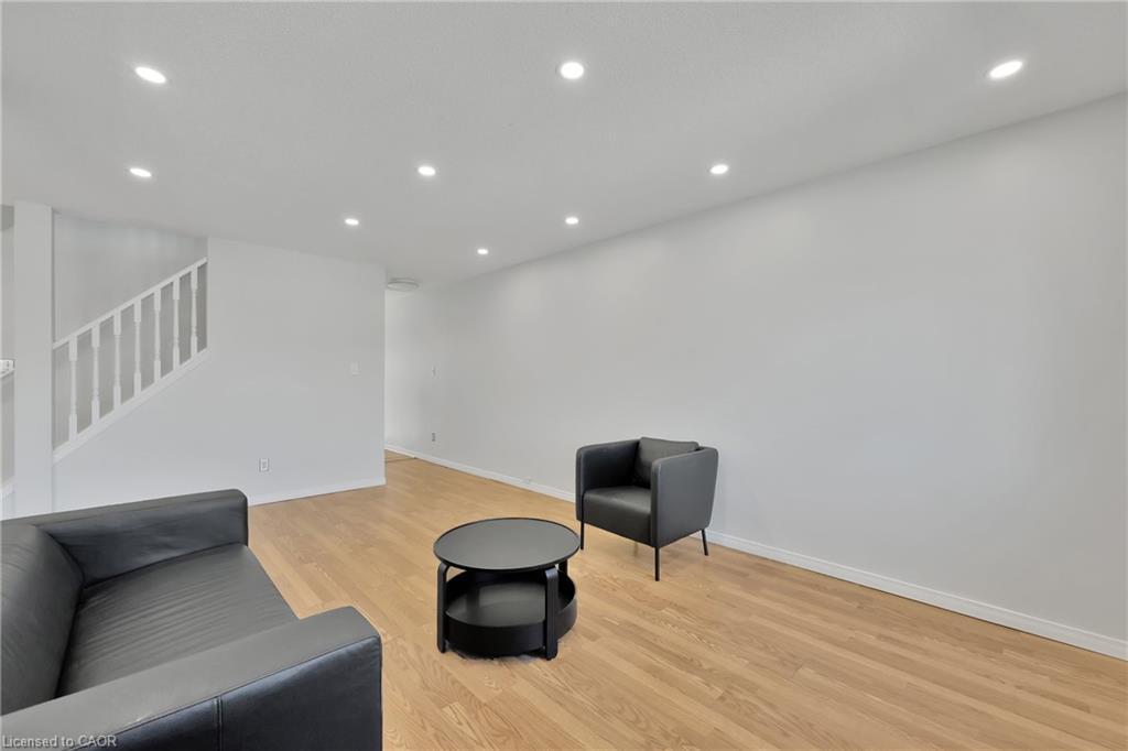 34 Phair Crescent, London, ON - Indoor