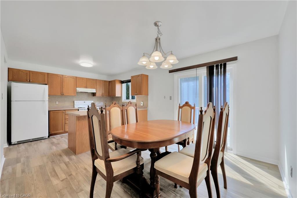 34 Phair Crescent, London, ON - Indoor Photo Showing Dining Room