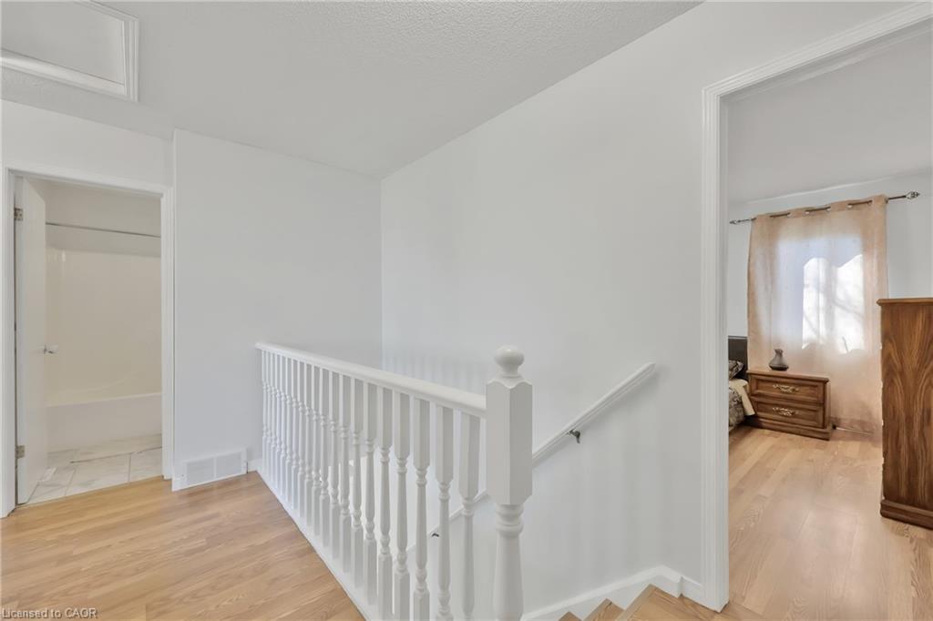 34 Phair Crescent, London, ON - Indoor Photo Showing Other Room