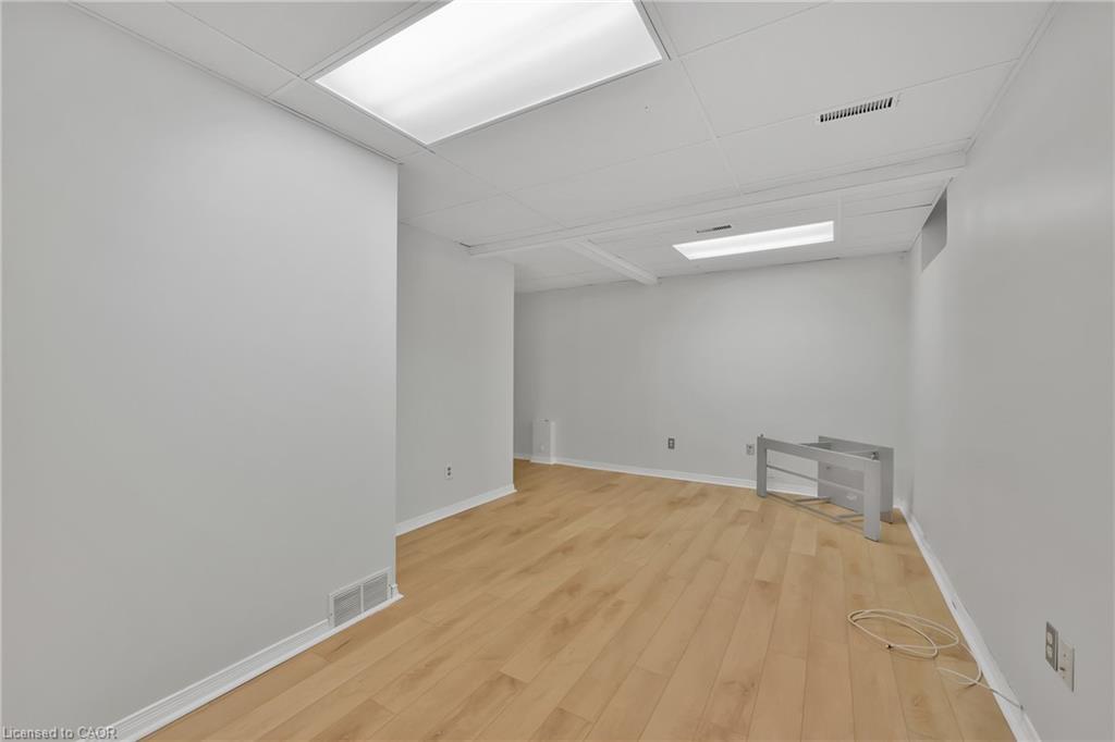 34 Phair Crescent, London, ON - Indoor Photo Showing Other Room