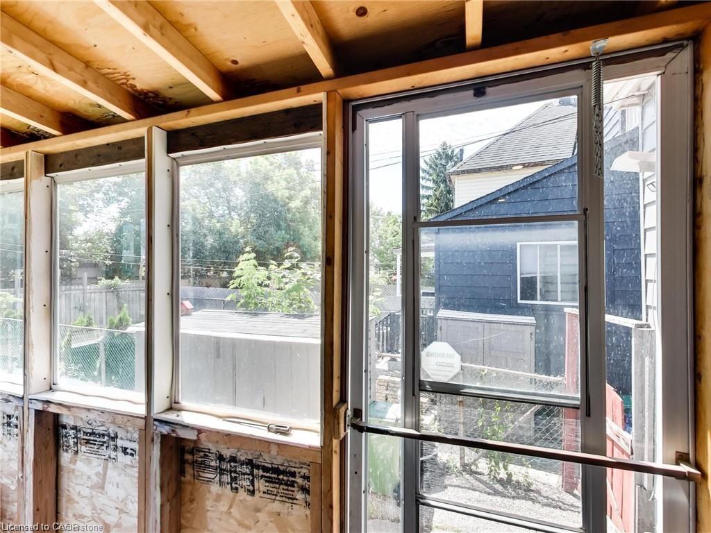 54 Fairview Avenue, Hamilton, ON - Indoor Photo Showing Other Room