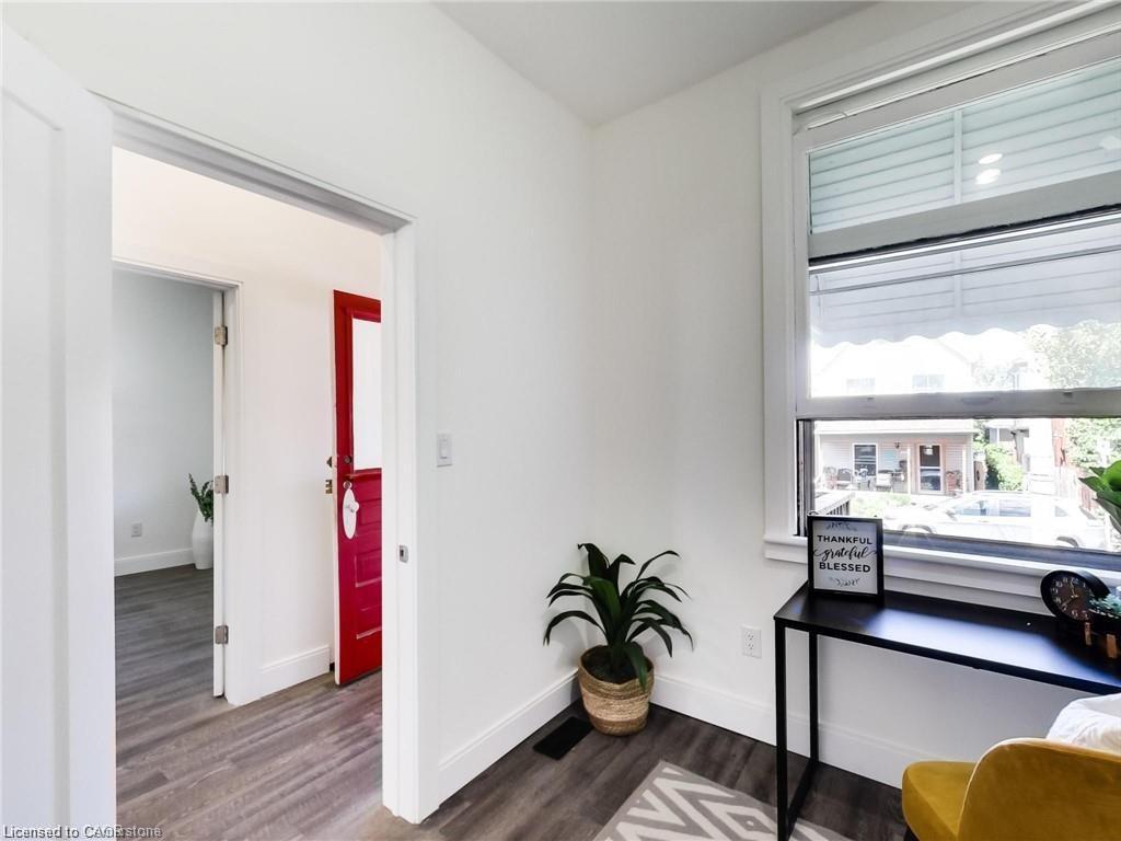 54 Fairview Avenue, Hamilton, ON - Indoor