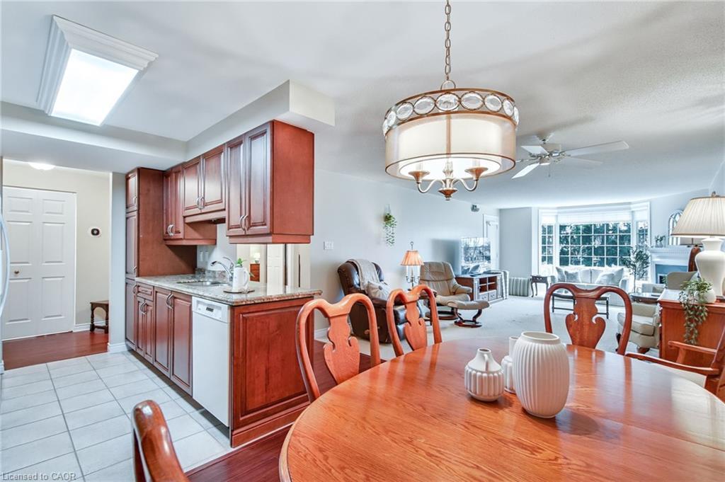 205-970 Golf Links Road, Ancaster, ON - Indoor