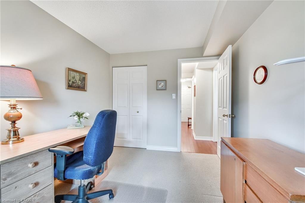 205-970 Golf Links Road, Ancaster, ON - Indoor Photo Showing Office