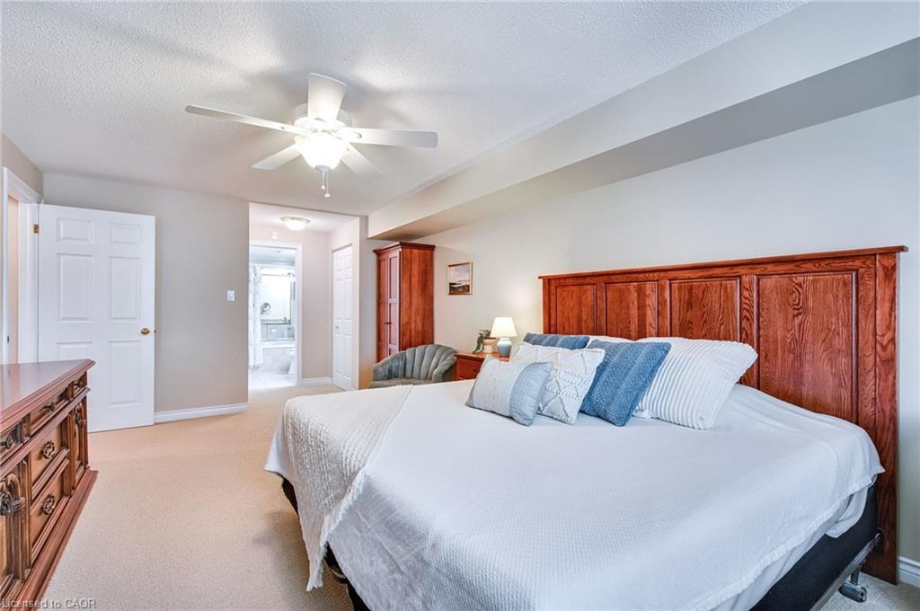 205-970 Golf Links Road, Ancaster, ON - Indoor Photo Showing Bedroom