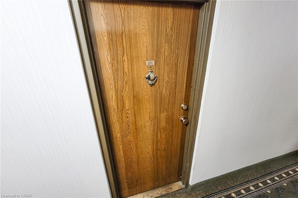 707-700 Dynes Road, Burlington, ON - Indoor Photo Showing Other Room