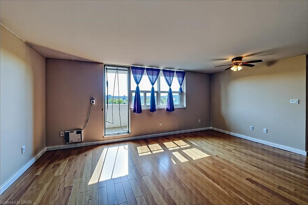 707-700 Dynes Road, Burlington, ON - Indoor Photo Showing Other Room