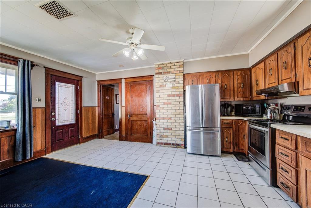 56 Albert Street E, Plattsville, ON - Indoor Photo Showing Kitchen