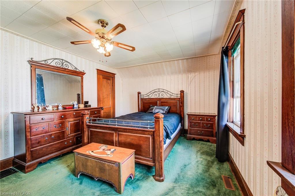 56 Albert Street E, Plattsville, ON - Indoor Photo Showing Bedroom