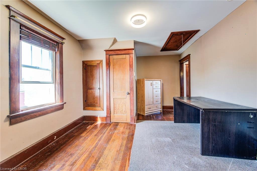 56 Albert Street E, Plattsville, ON - Indoor Photo Showing Other Room