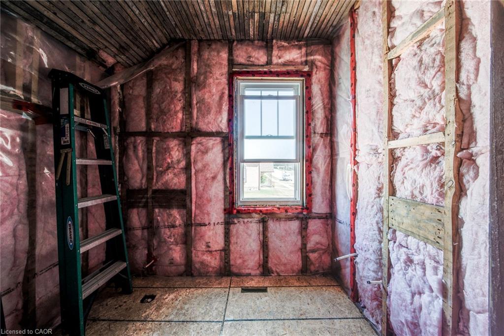 56 Albert Street E, Plattsville, ON - Indoor