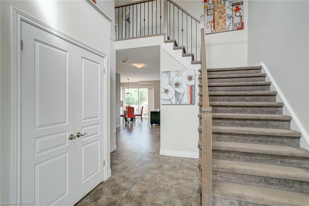 91 Taylor Drive, Grand Valley, ON - Indoor Photo Showing Other Room