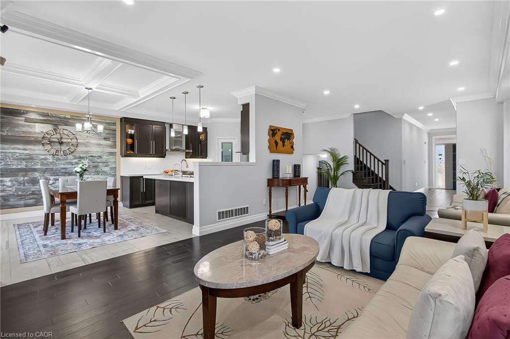 59 Netherwood Road, Kitchener, ON - Indoor Photo Showing Living Room