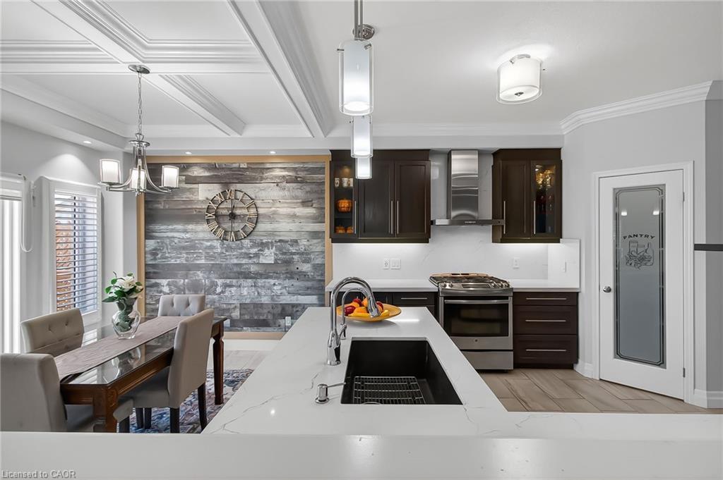 59 Netherwood Road, Kitchener, ON - Indoor Photo Showing Kitchen With Upgraded Kitchen