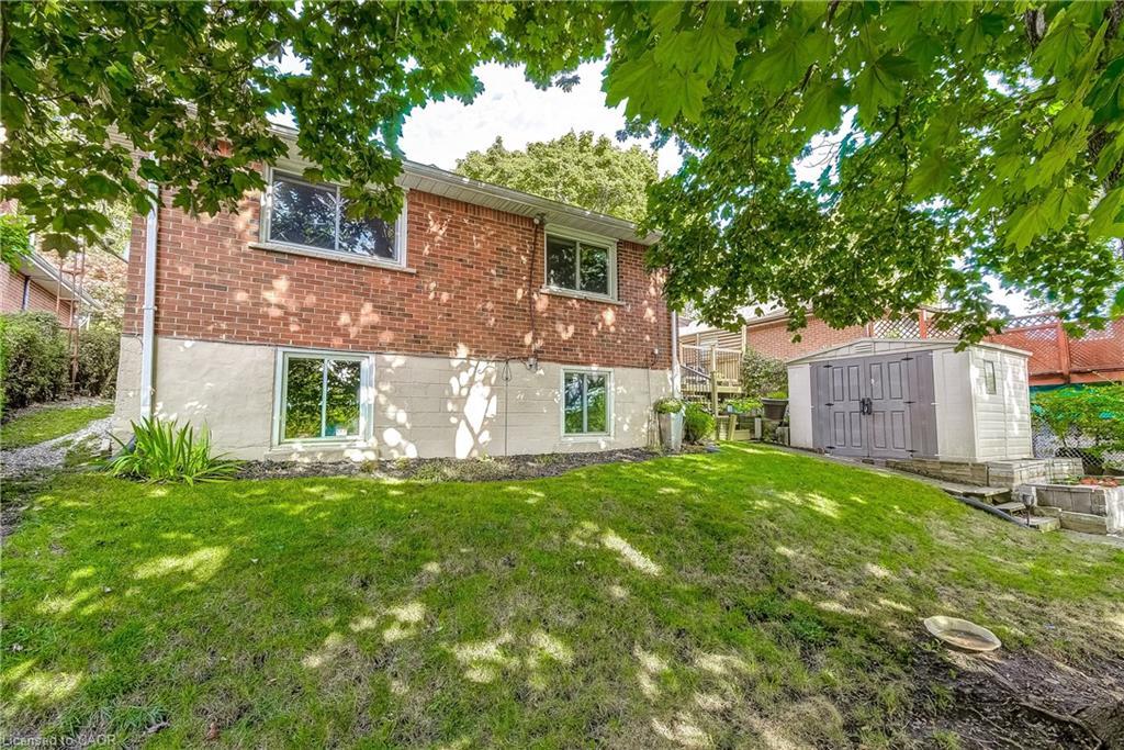 1216 De Quincy Crescent, Burlington, ON - Outdoor
