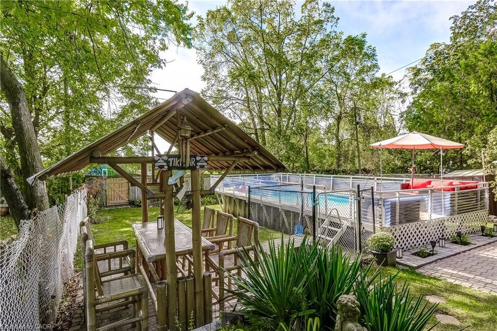 1216 De Quincy Crescent, Burlington, ON - Outdoor