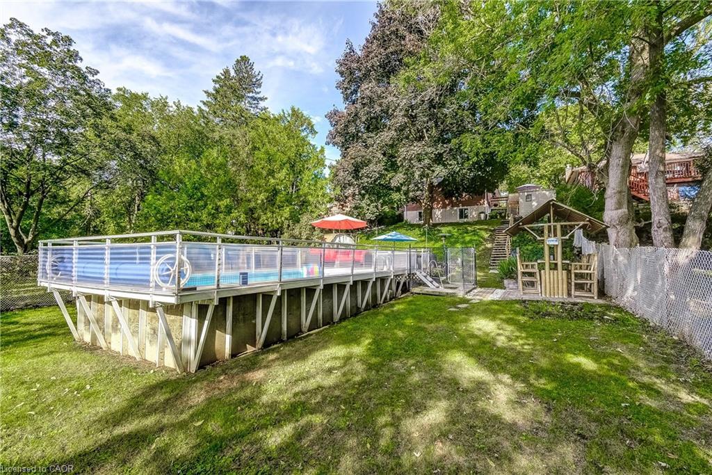 1216 De Quincy Crescent, Burlington, ON - Outdoor With Backyard