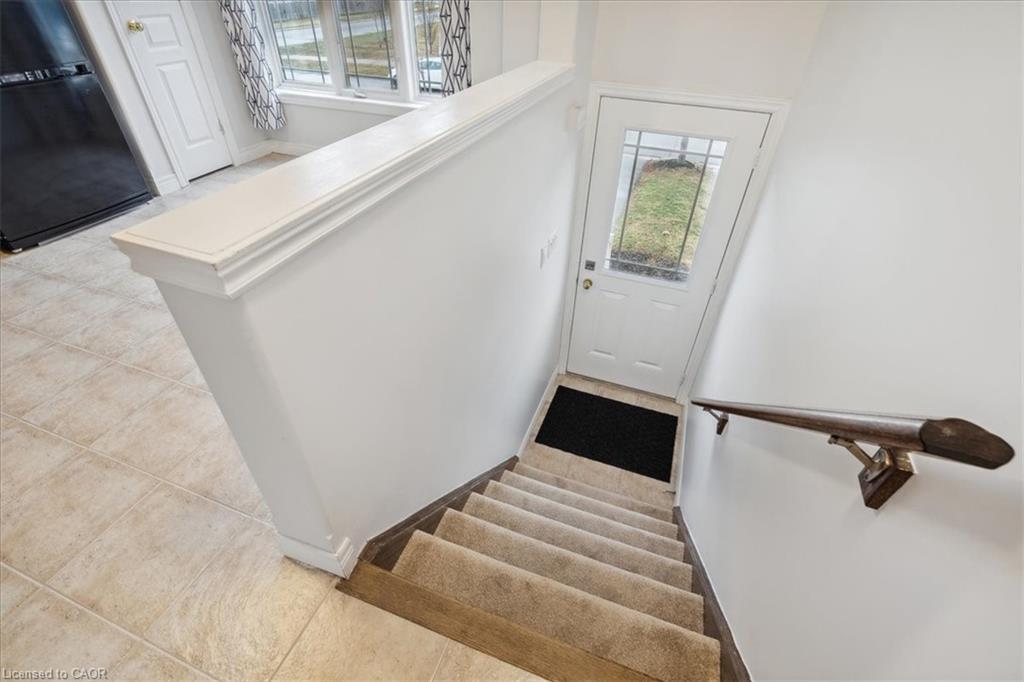 65 Willow Lane, Grimsby, ON - Indoor Photo Showing Other Room