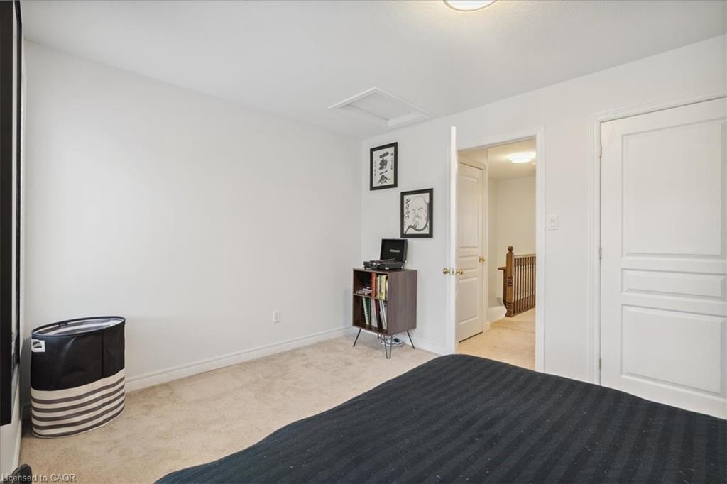 65 Willow Lane, Grimsby, ON - Indoor Photo Showing Other Room