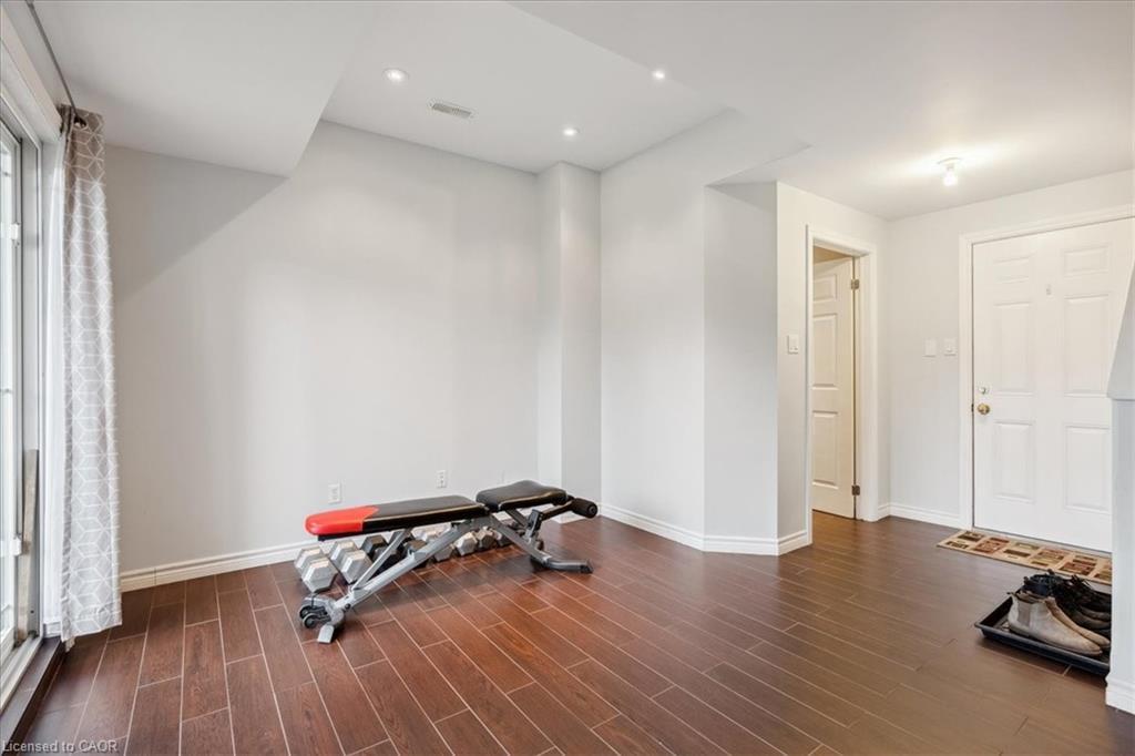 65 Willow Lane, Grimsby, ON - Indoor Photo Showing Gym Room