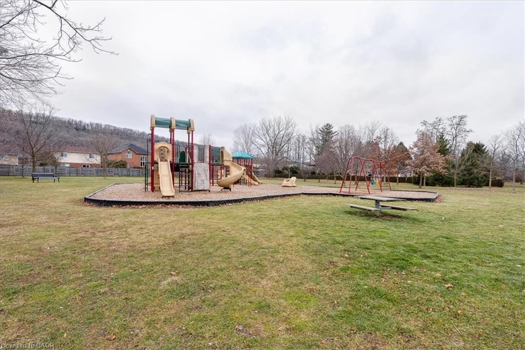 65 Willow Lane, Grimsby, ON - Outdoor With View