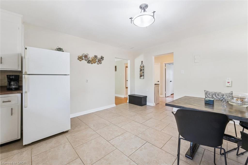 3-115 Marlborough Avenue, Kitchener, ON - Indoor Photo Showing Kitchen