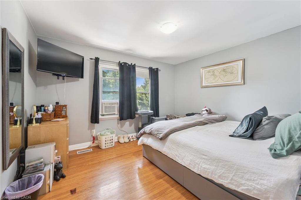 3-115 Marlborough Avenue, Kitchener, ON - Indoor Photo Showing Bedroom