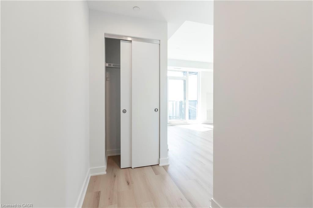 1906-25 Wellington Street S, Kitchener, ON - Indoor Photo Showing Other Room