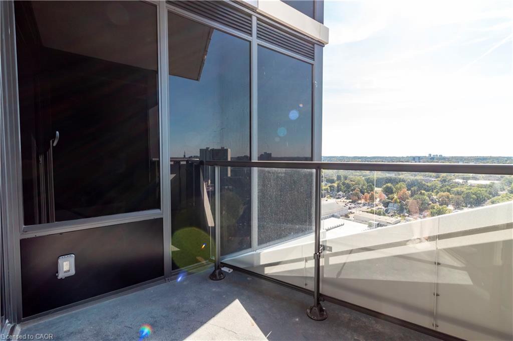 1906-25 Wellington Street S, Kitchener, ON - With Balcony With Exterior