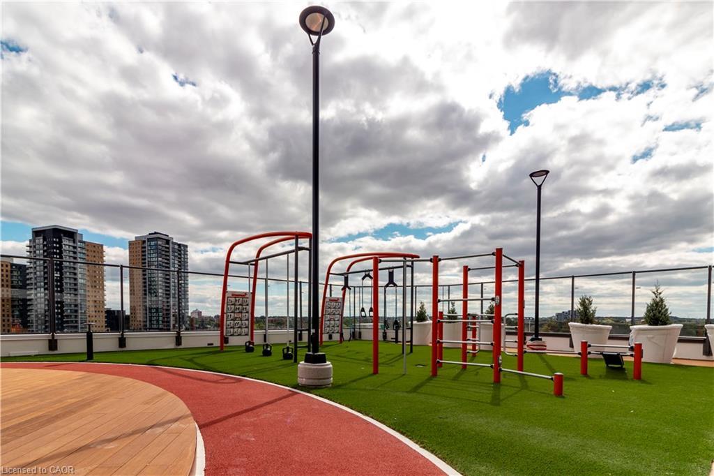 1906-25 Wellington Street S, Kitchener, ON - Outdoor With View