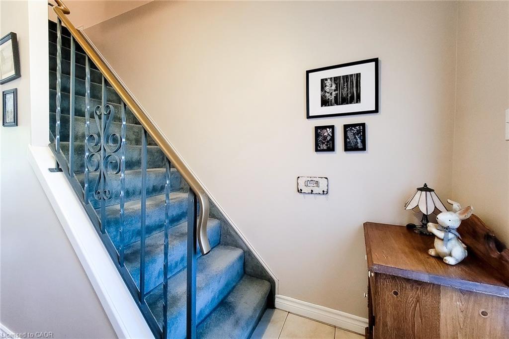 88-1115 Paramount Drive, Stoney Creek, ON - Indoor Photo Showing Other Room